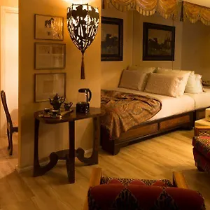 https://bb-villa-dei-calchi-luxury-suite-room.emilia-romagnahotels.net