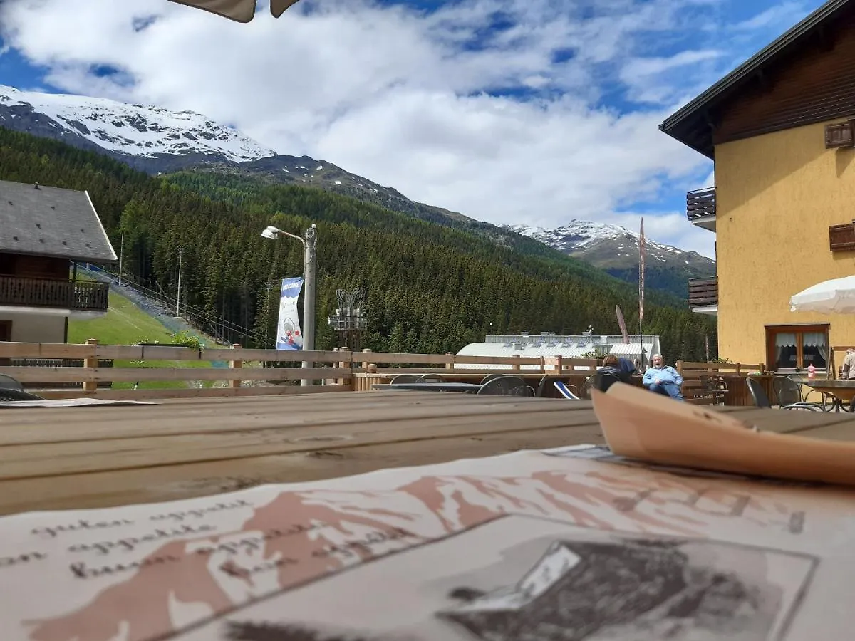 Confinale Hotel Santa Caterina Valfurva 2*,