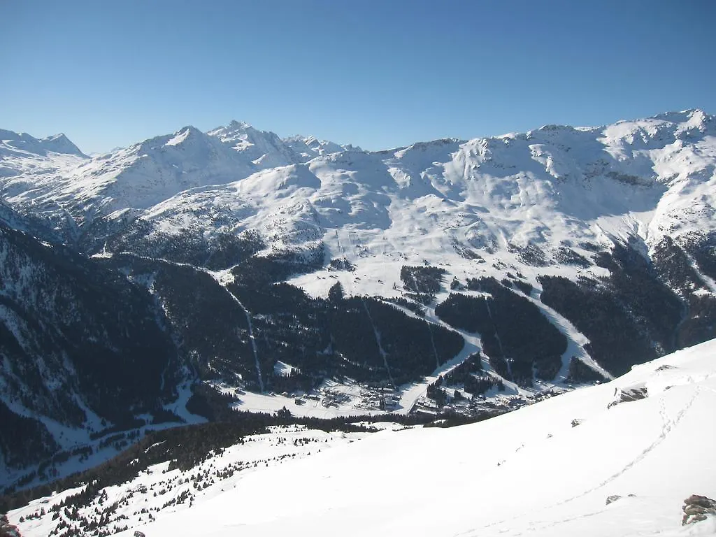 **  Confinale Hotel Santa Caterina Valfurva Italy